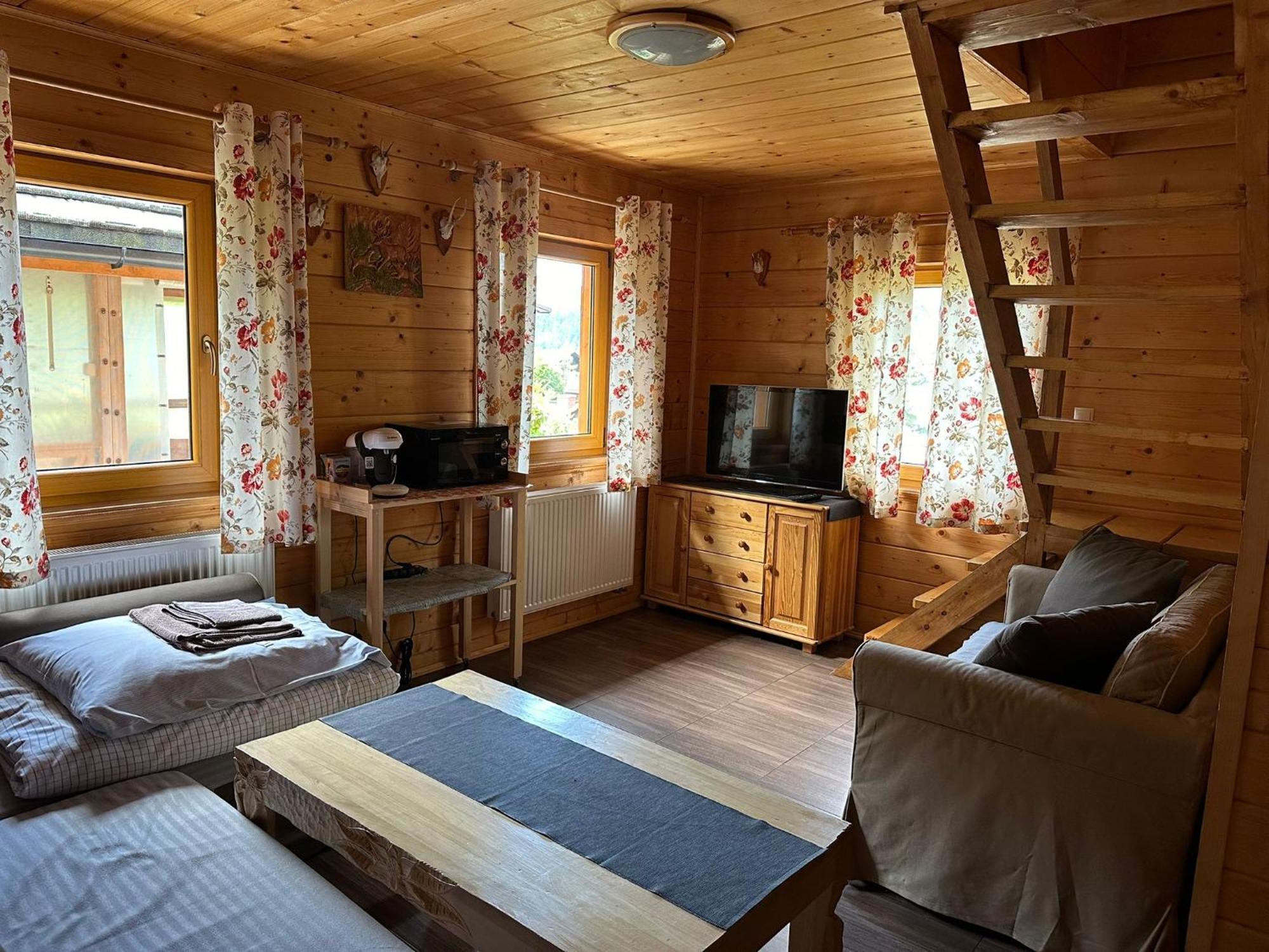 Marang Domki I Apartamenty Щирк Екстериор снимка